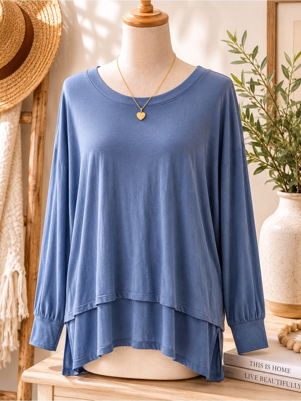 Elan Lightweight Blue Long Sleeve Size L Relaxed Fit Casual Chic Soft Flowy Top